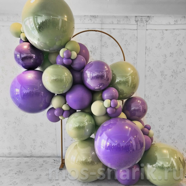 Креативная фотозона из больших стеклянных шаров Фиолетовые и хаки