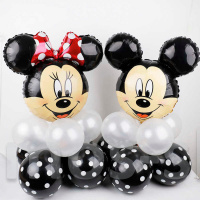Композиция из шаров Стильные Минни и Микки Маус с черно-белыми шарами в горошек