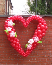 Сердце из разнокалиберных шариков