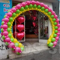 Круглая арка из шаров на вход