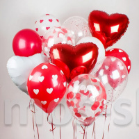 Букет шаров для девушки с сердечками