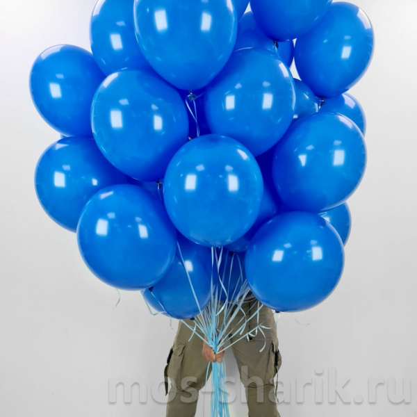 Облако голубых латексных шаров с гелием