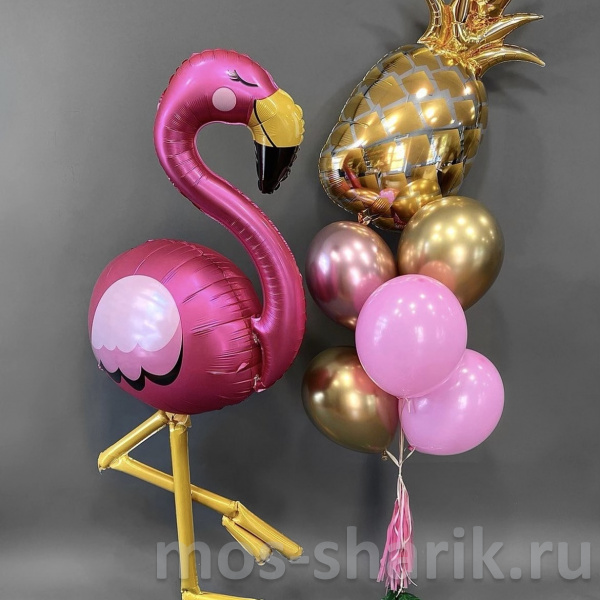 Композиция из шаров с фигурой Фламинго и фонтаном из 7 шаров