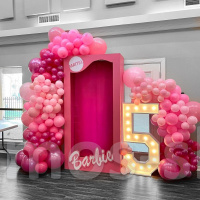 Фотозона на день рождения для девочки Барби-стиль