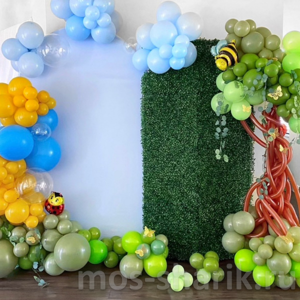 Украшение шарами детского сада Дерево и полянка с пчелками